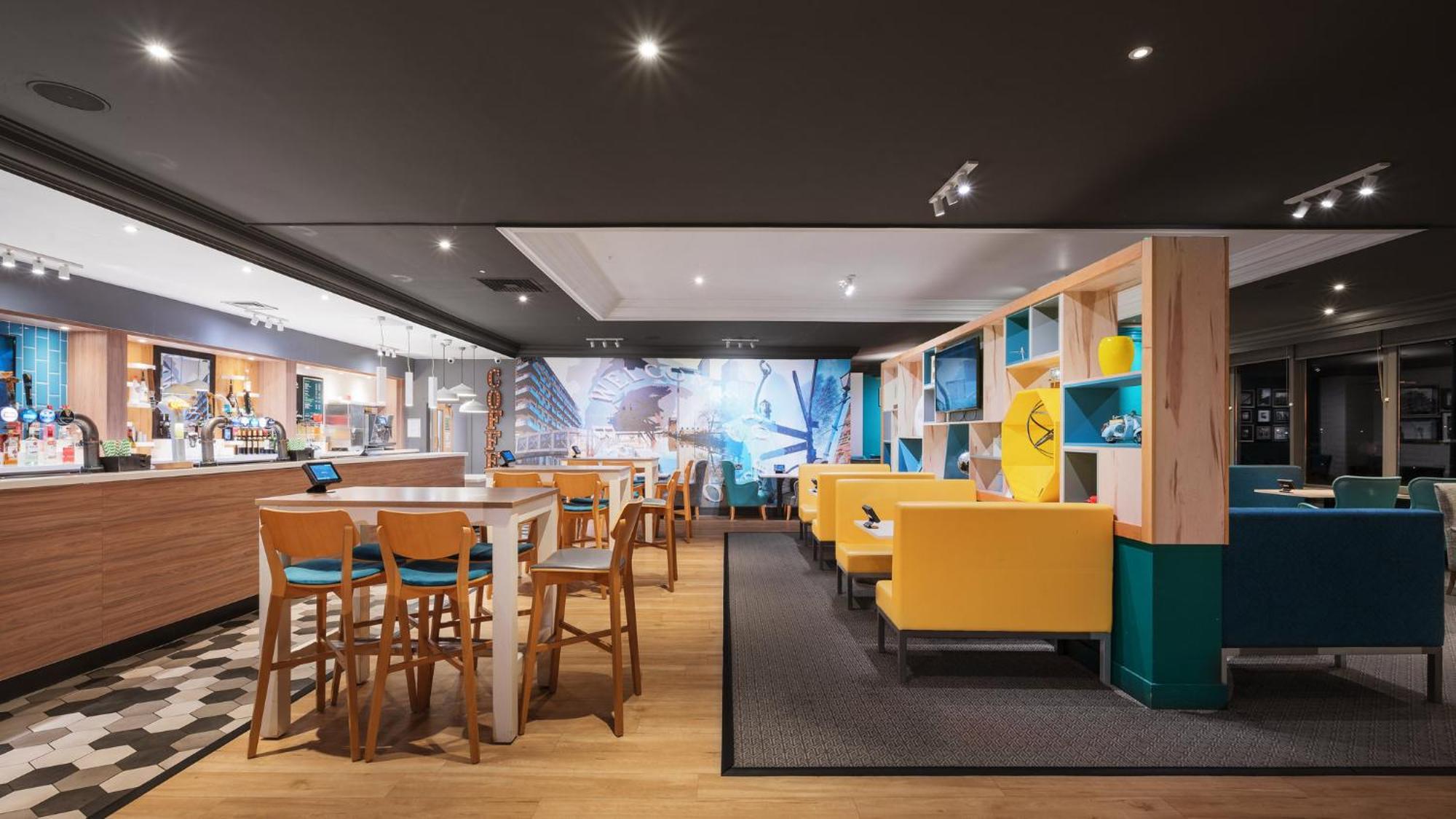 Holiday Inn Leeds Brighouse By Ihg Exterior foto