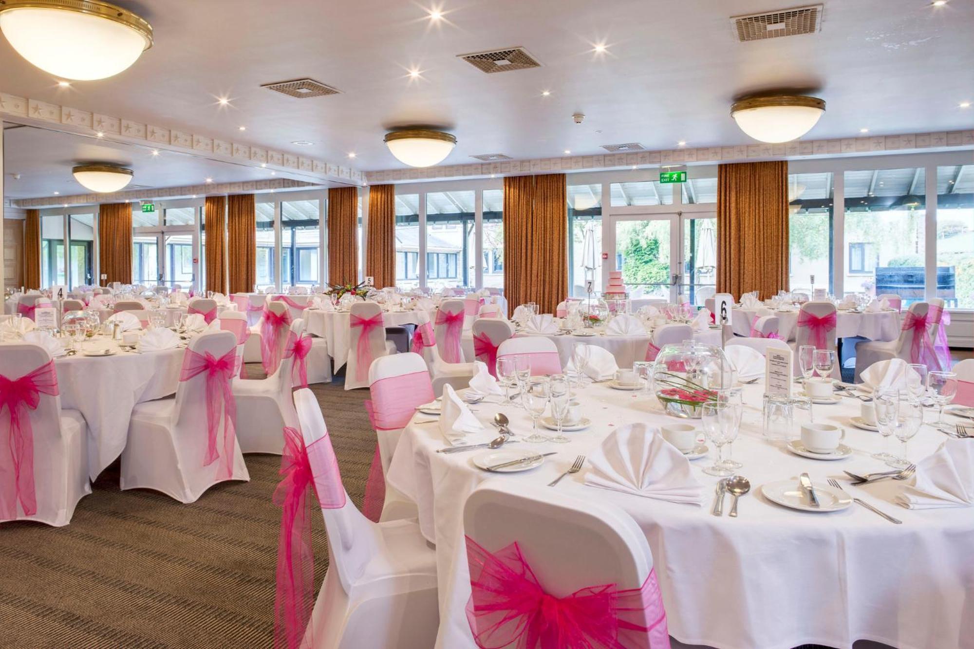 Holiday Inn Leeds Brighouse By Ihg Exterior foto