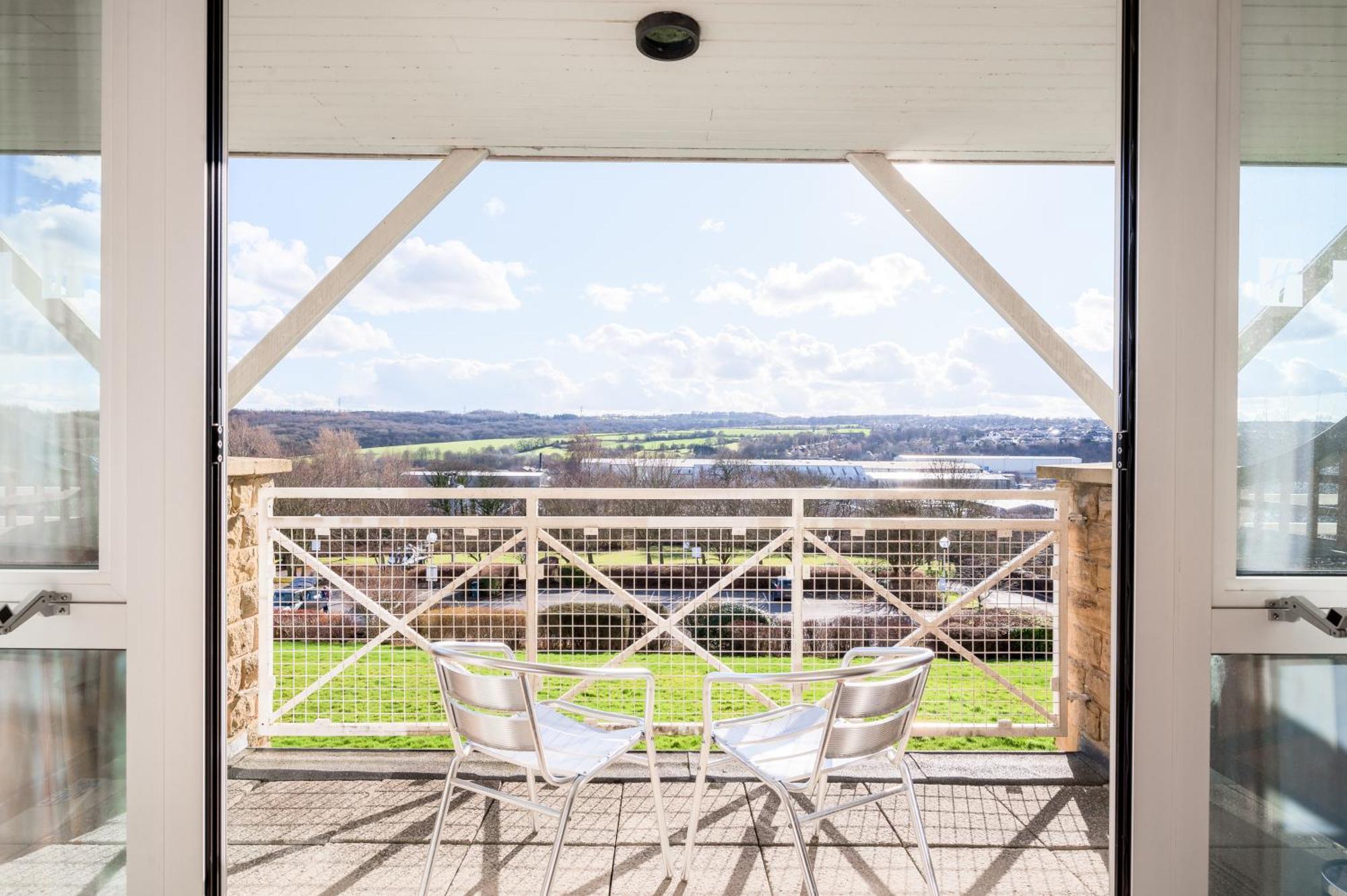 Holiday Inn Leeds Brighouse By Ihg Exterior foto